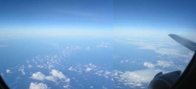 機内から雲海を撮影